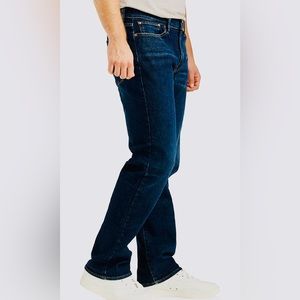 SOLD Lucky Brand men’s jeans 38/32